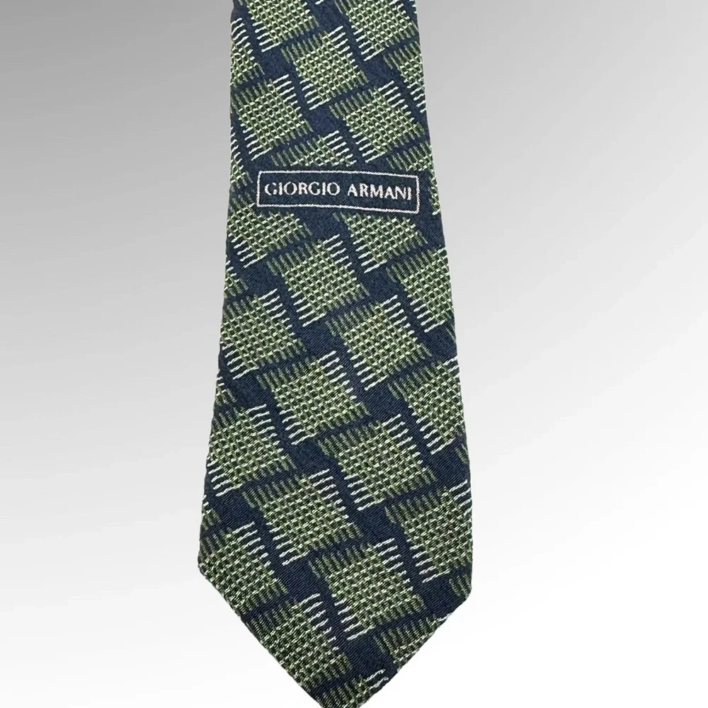 Giorgio Armani Cravatte Vintage 100% Pure Silk Necktie